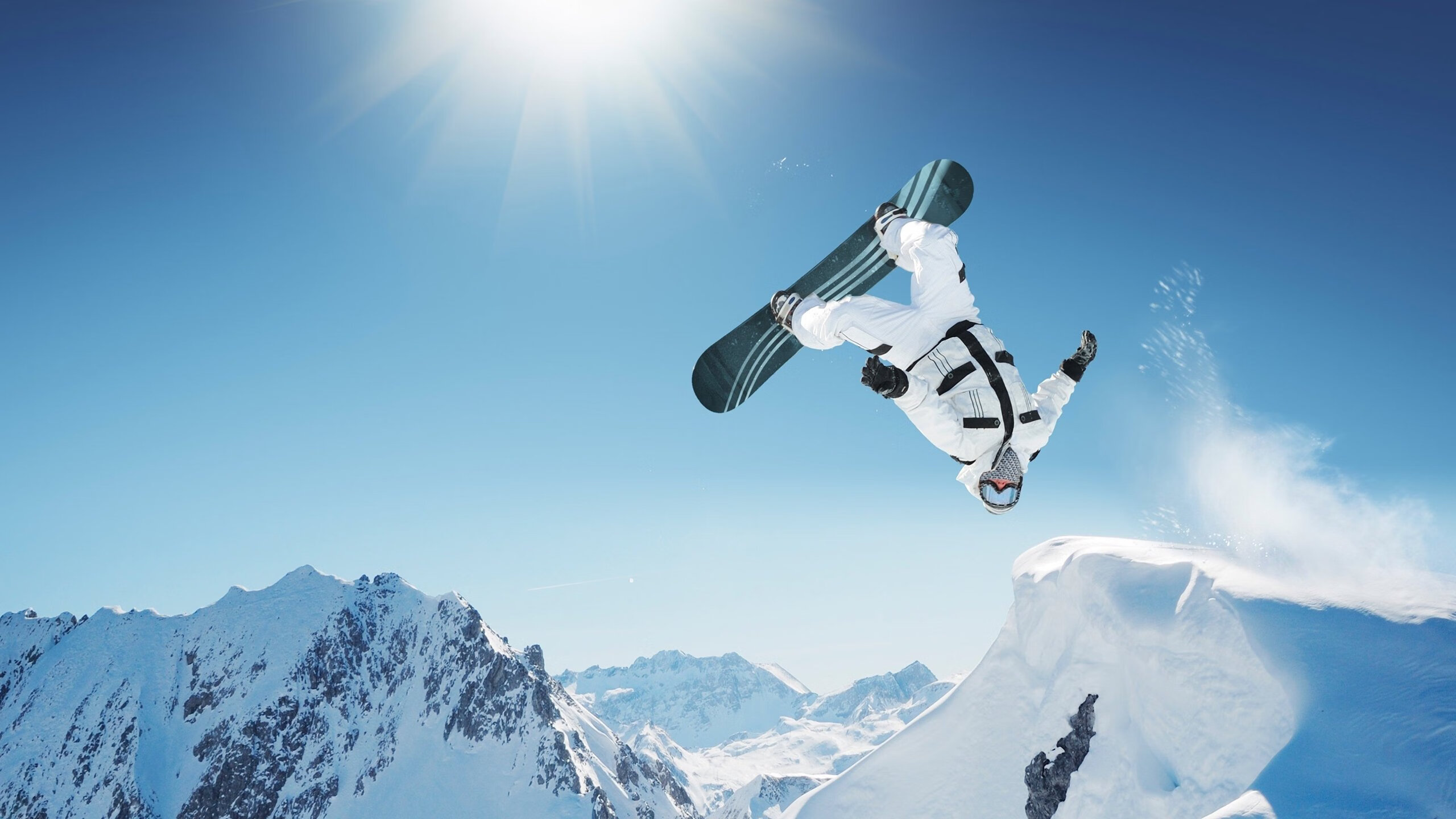 在带领球队取得“逆转”胜利过程中，他的篮下争抢战术锦上添花！